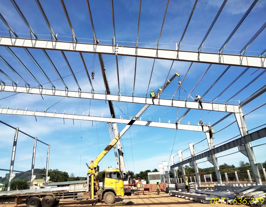 THI CÔNG PHẦN KÈO THÉP NHÀ XƯỞNG TIỀN CHẾ